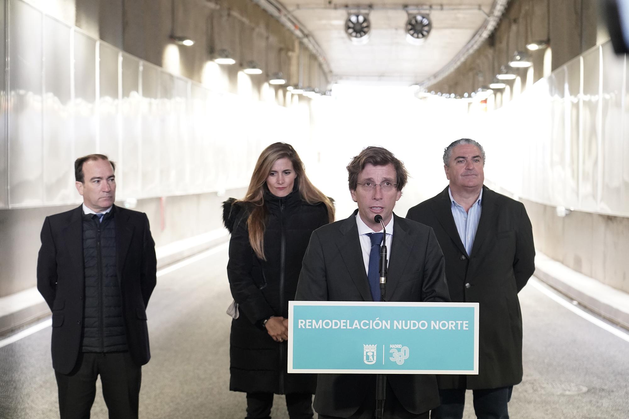 Almeida y el concejal Javier Ramirez - 1